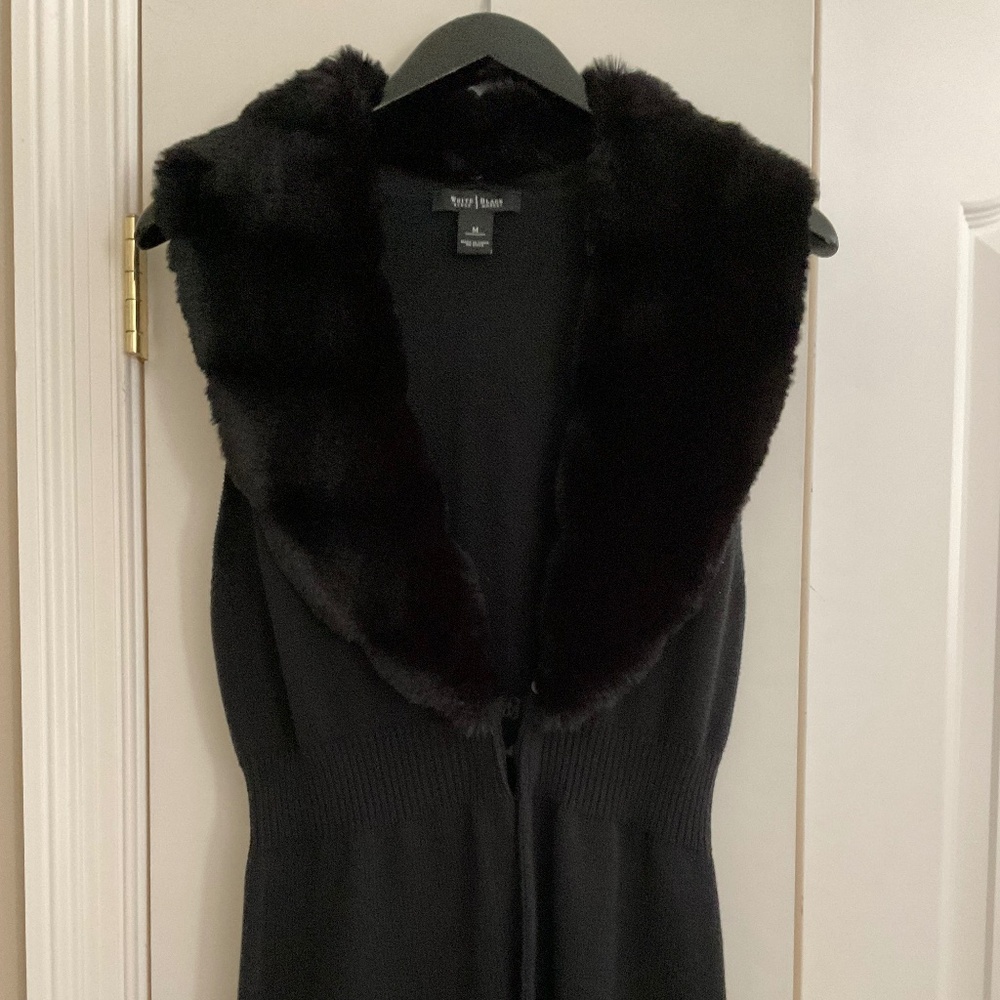 White House Black Market Black Sleeveless Sweater Cardigan with Faux Fur Collar